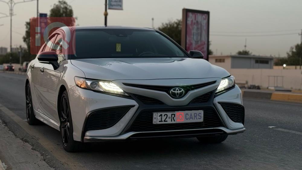 تۆیۆتا کامری